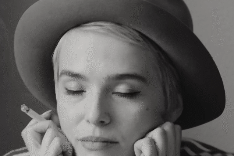 Richard Linklater’s Nouvelle Vague Brings the Birth of Breathless Back to Life With Style and Sharp Performances