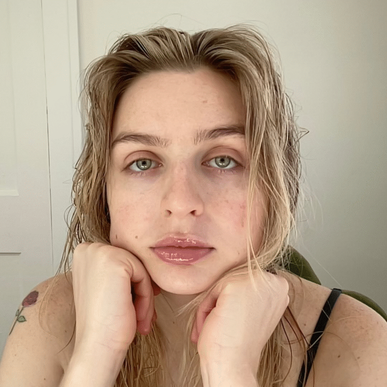 Holmes Joins the Star-Studded Comedy Feature Trash Mountain