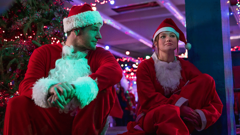 Netflix’s New Holiday Caper Comedy Jingle Bell Heist Struggles to Find Its Charm